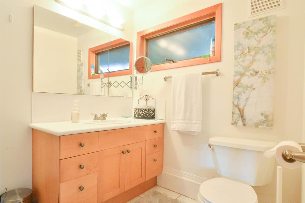 Photo of Bathroom in Fanny Bay