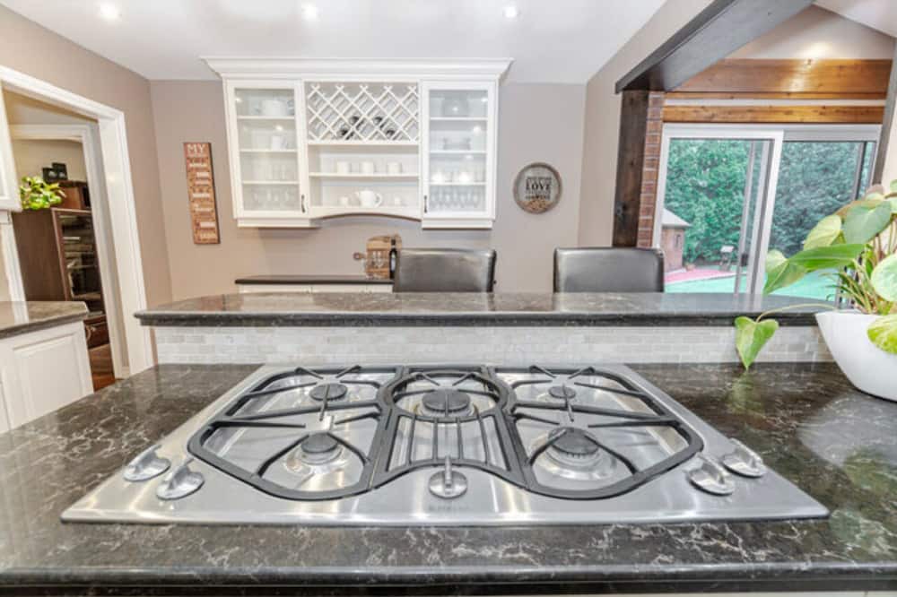 Photo of Kitchen in Caledon