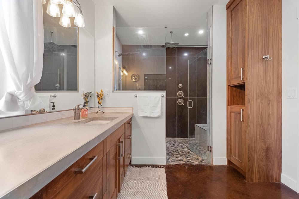 Photo of Bathroom in Vernon