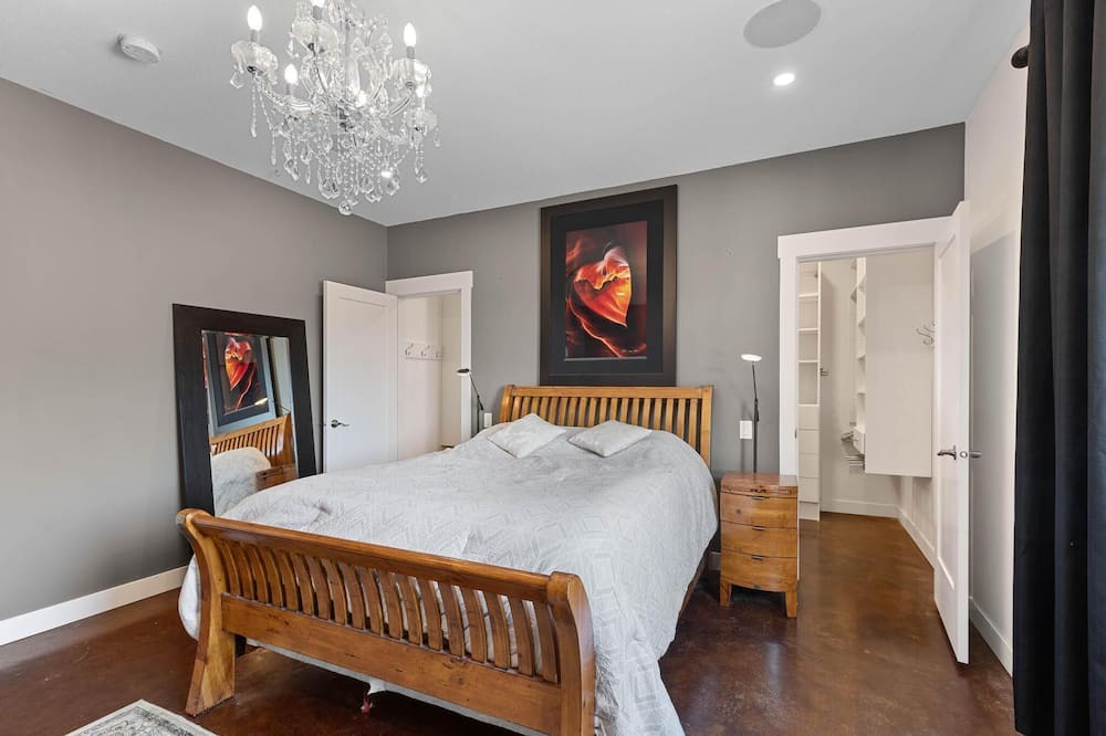 Photo of Bedroom in Vernon