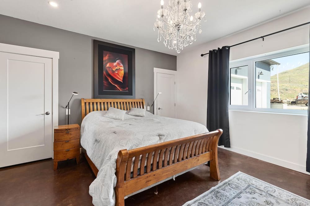 Photo of Bedroom in Vernon