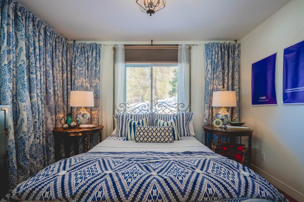 Photo of Bedroom in Utterson