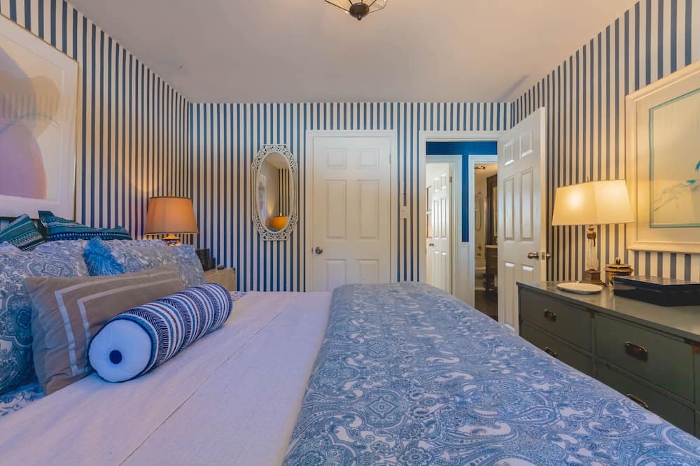Photo of Bedroom in Utterson