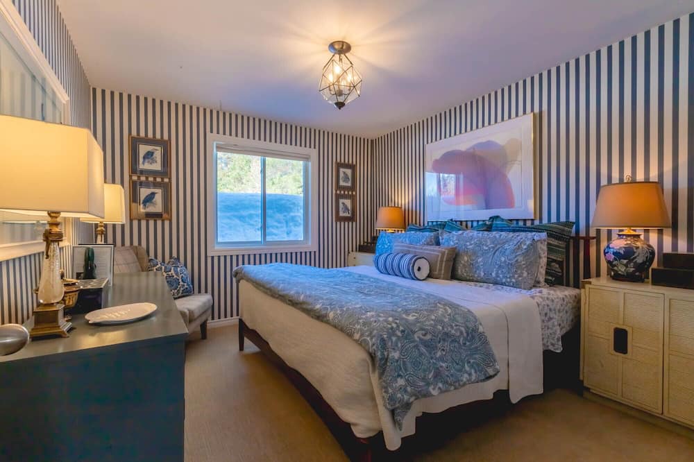 Photo of Bedroom in Utterson