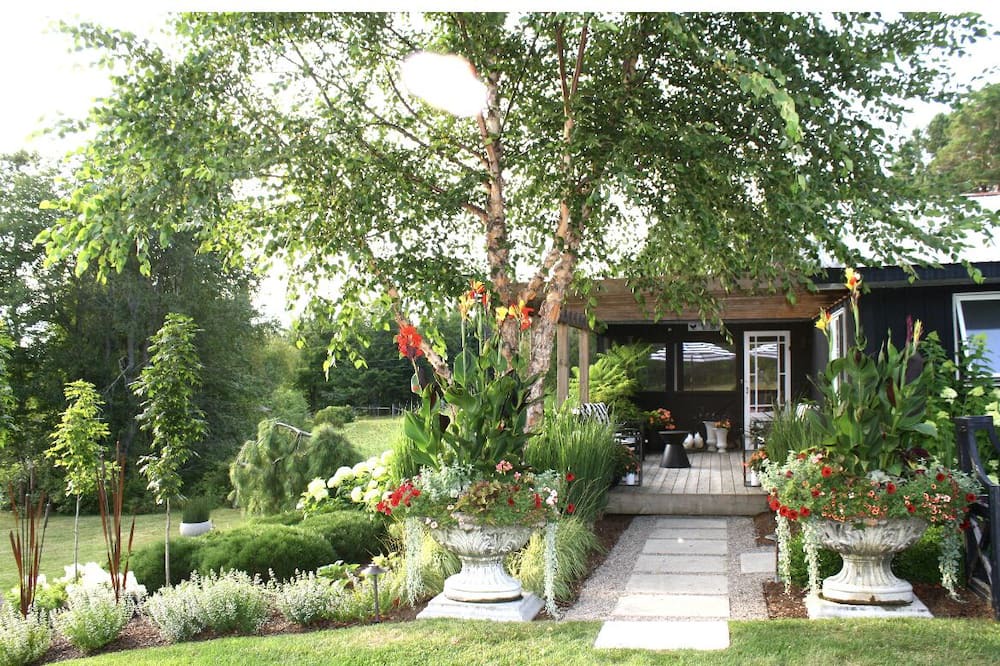 Photo of Outdoor in Utterson