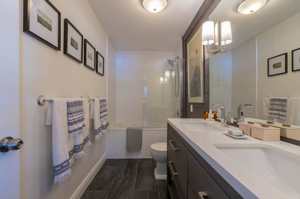 Photo of Bathroom in Utterson