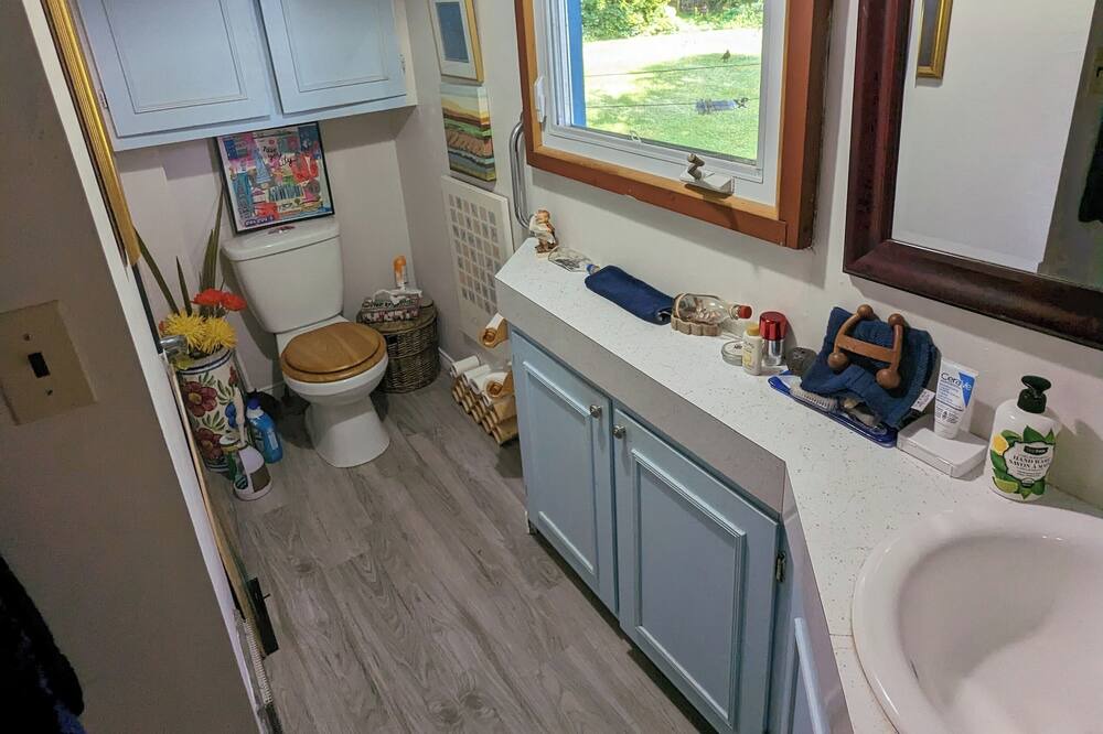 Photo of Kitchen in Saint-Hermenegilde