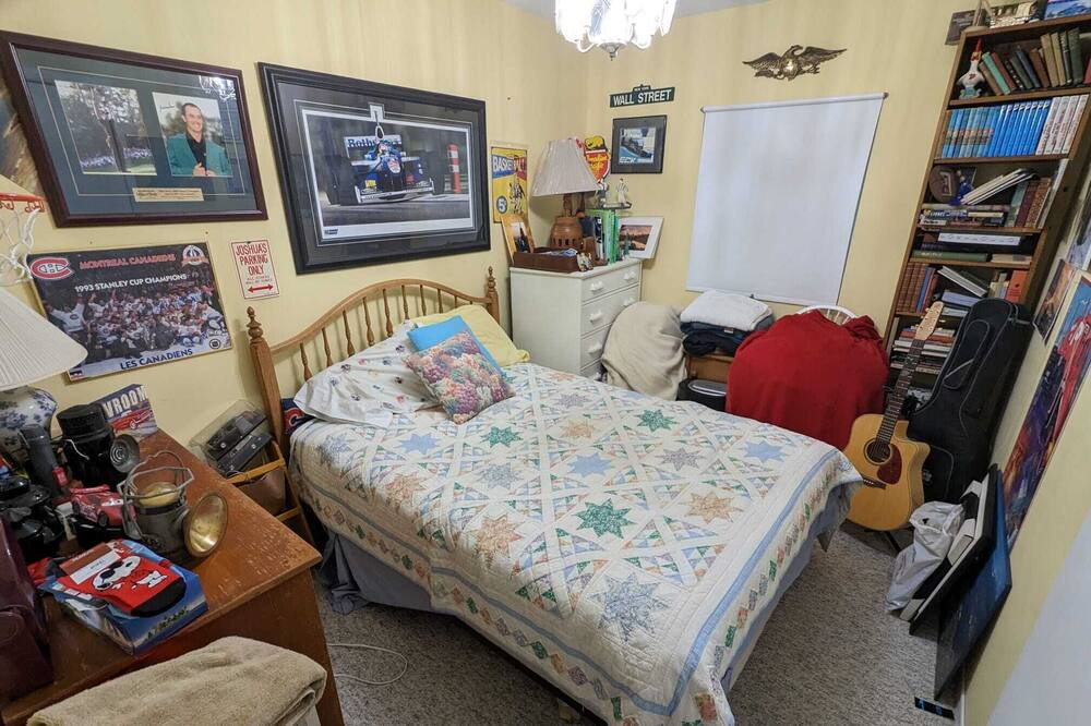 Photo of Bedroom in Saint-Hermenegilde