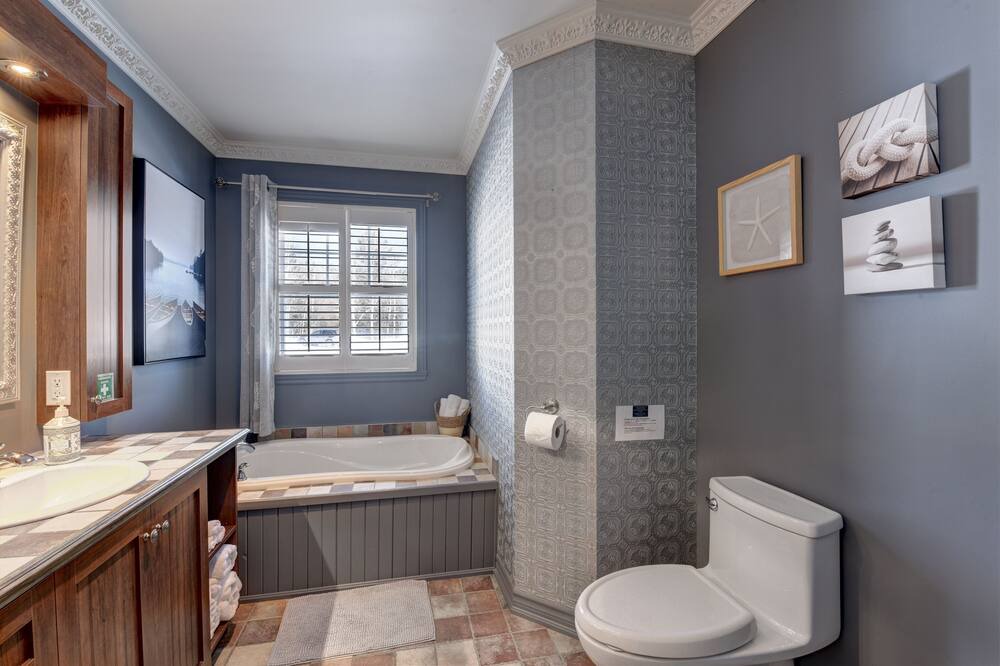 Photo of Bathroom in Saint Zenon