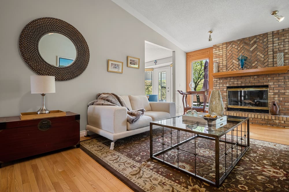 Photo of Livingroom in Southwest Calgary