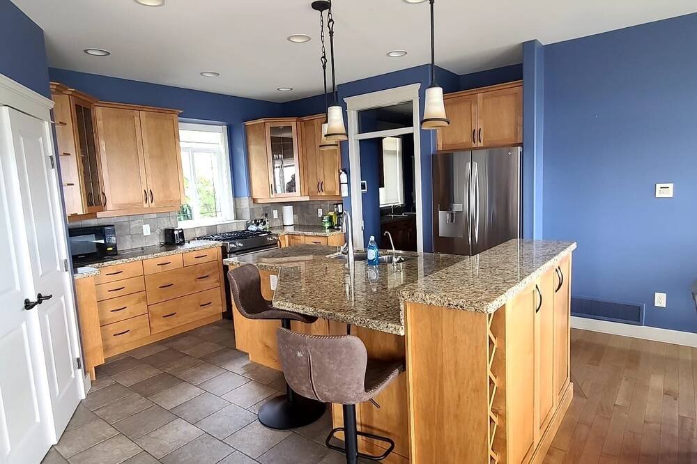 Photo of Kitchen in West Kelowna Estates