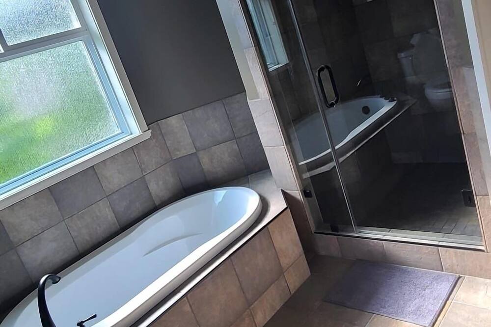 Photo of Bathroom in West Kelowna Estates