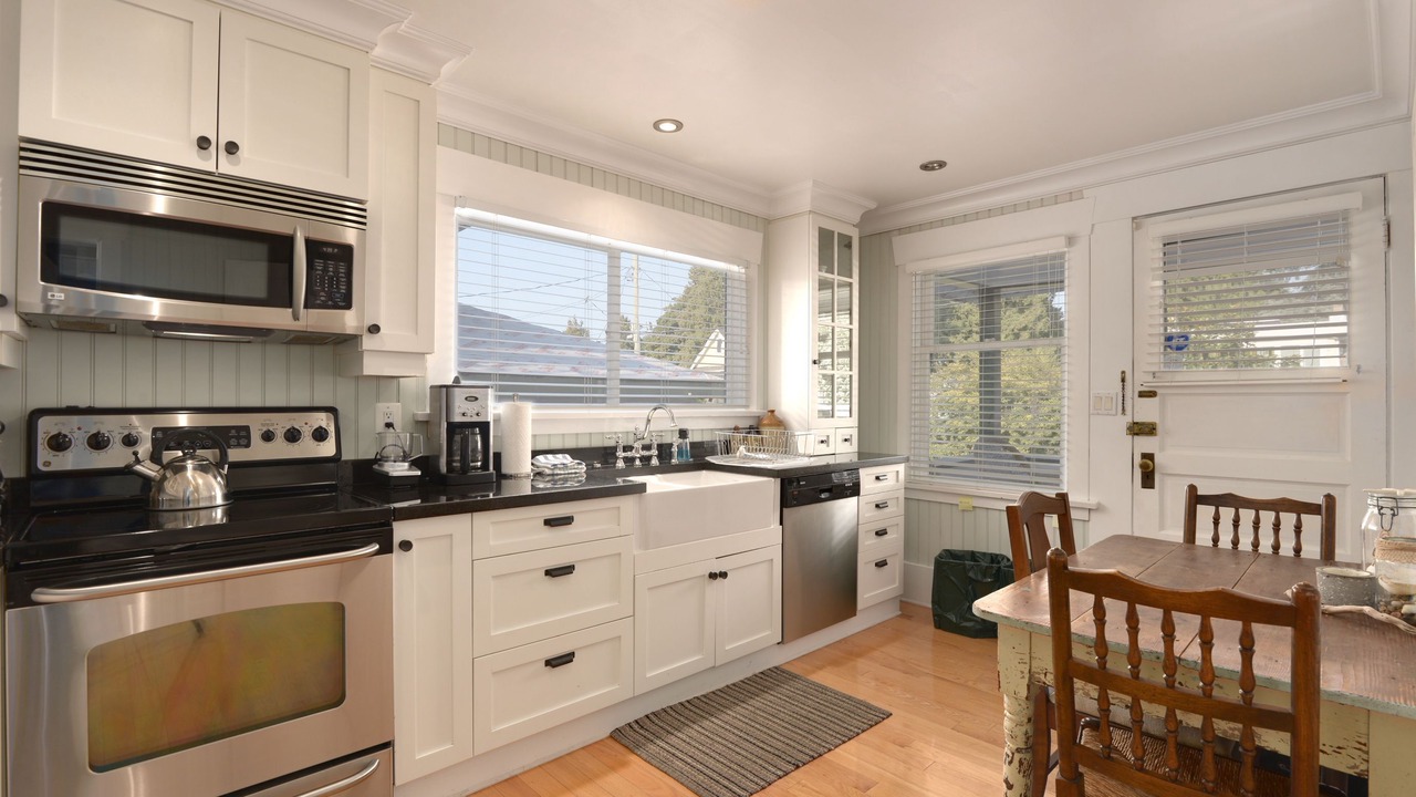Photo of Kitchen in Crescent Beach