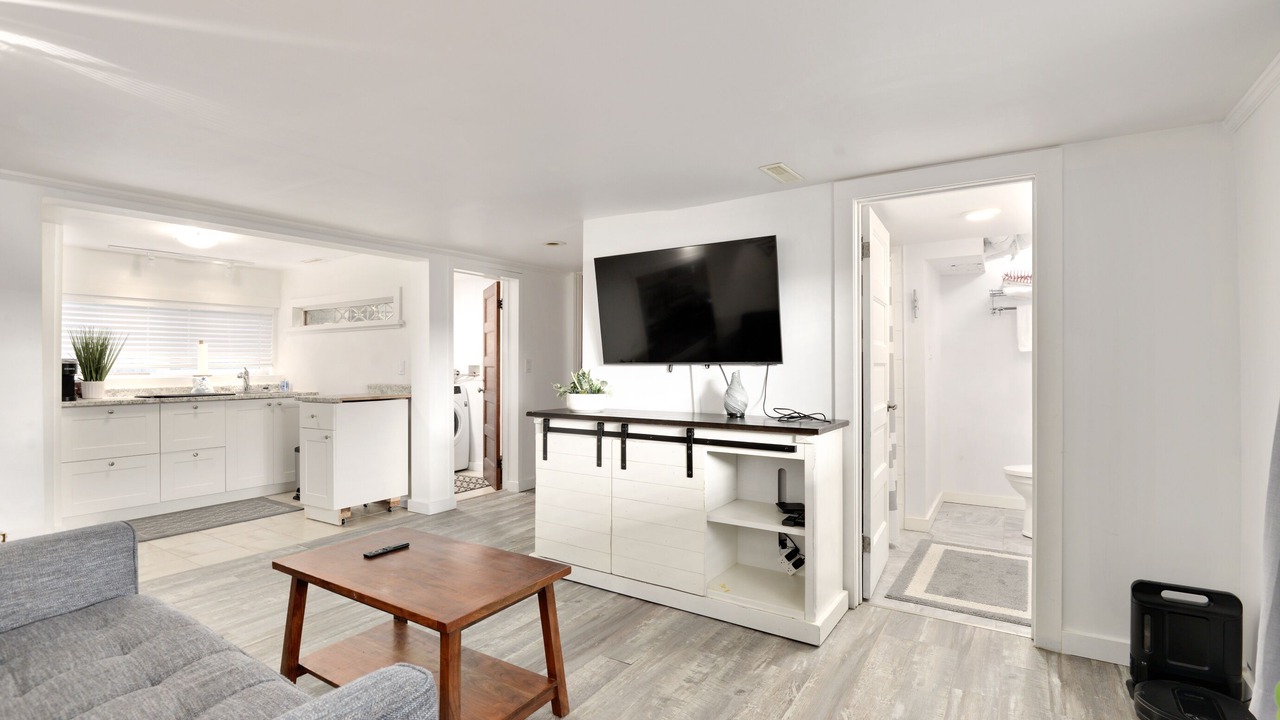 Photo of Livingroom in Crescent Beach