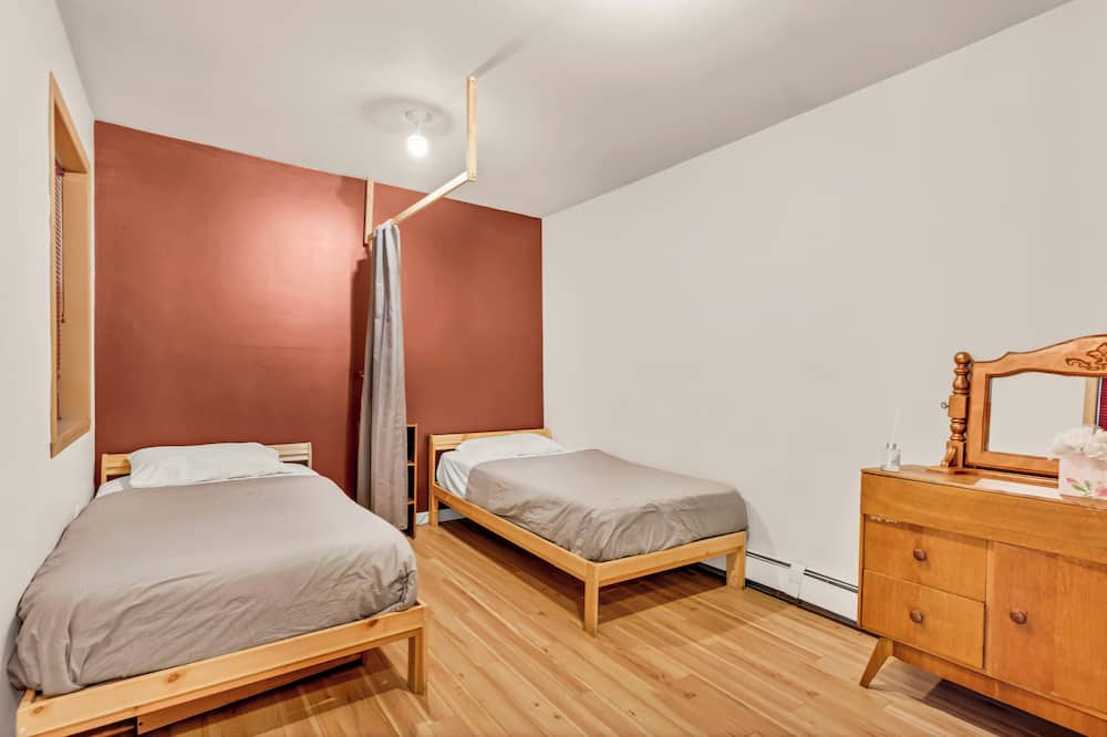 Photo of Bedroom in Langley