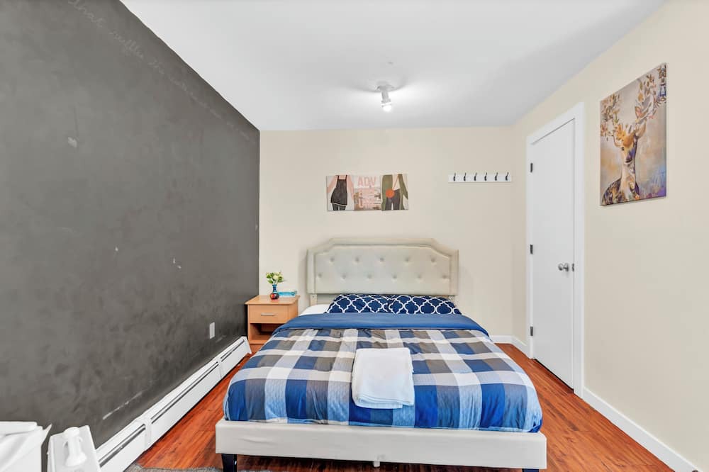 Photo of Bedroom in Langley