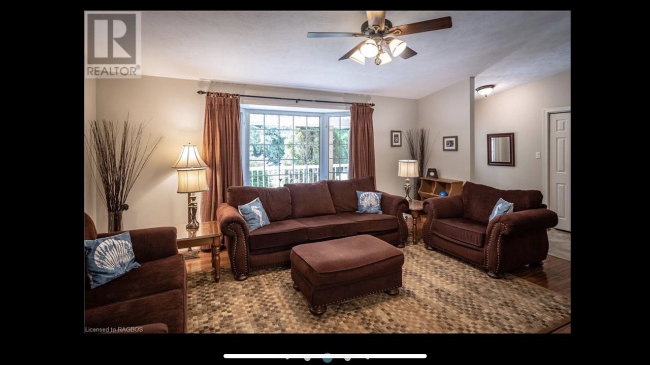 Photo of Livingroom in Port Elgin