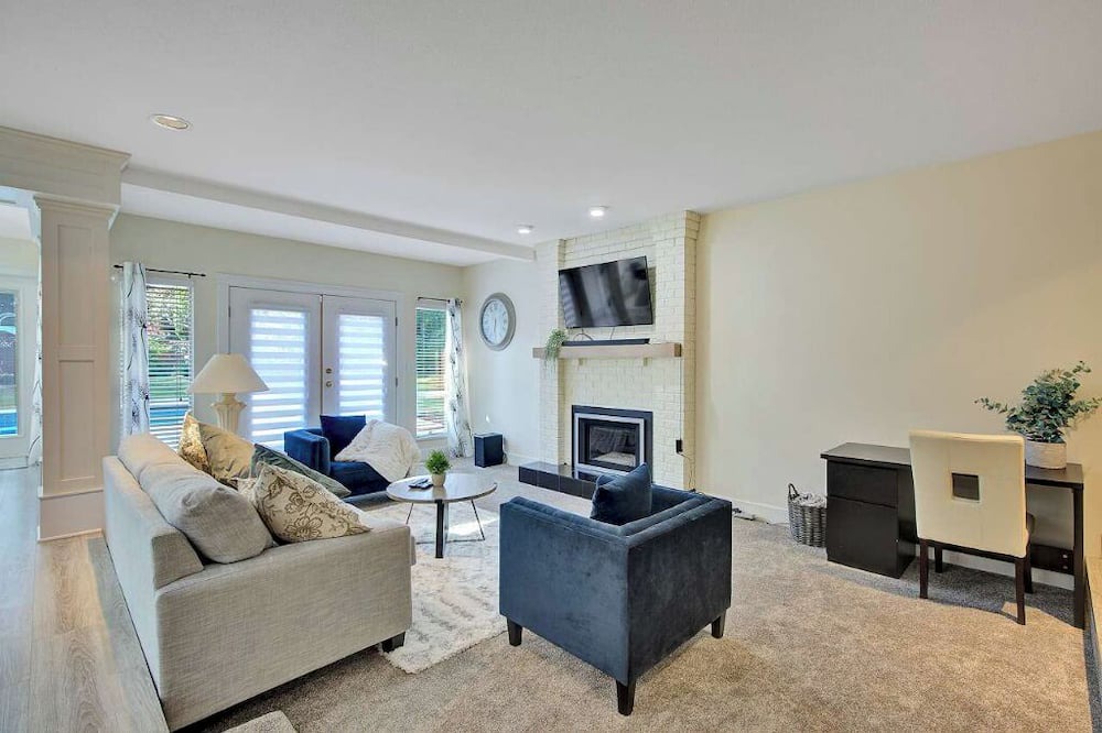 Photo of Livingroom in Surrey