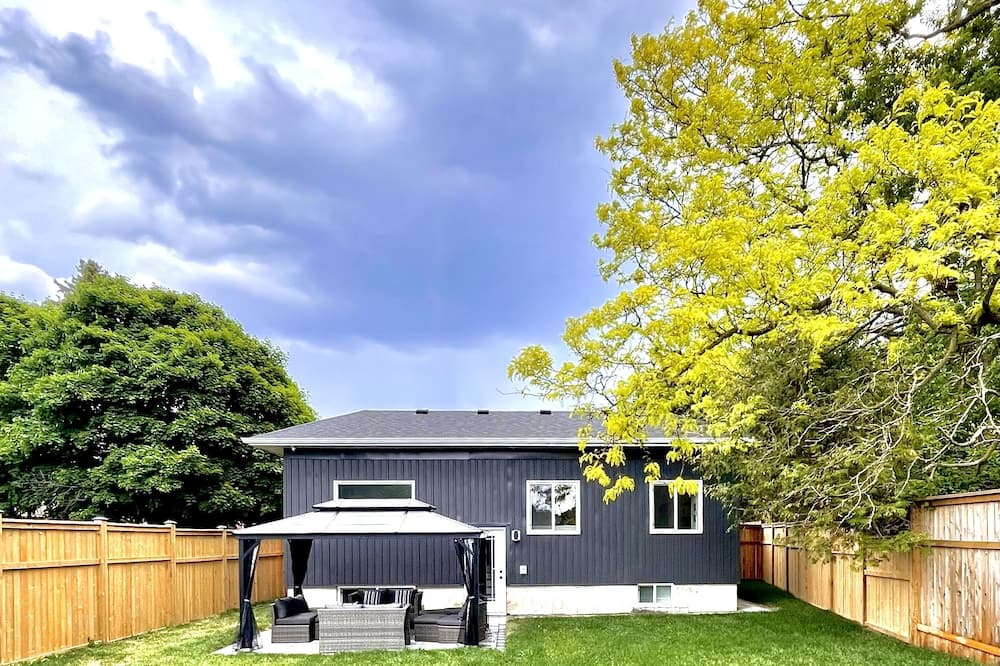 Photo of Outdoor in Bowmanville