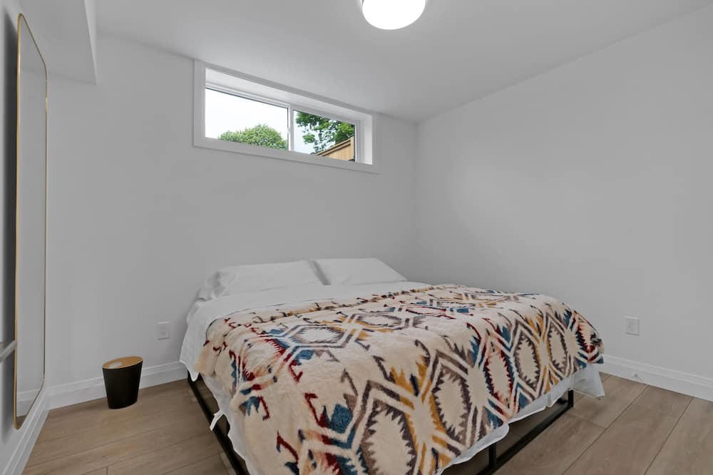 Photo of Bedroom in Bowmanville