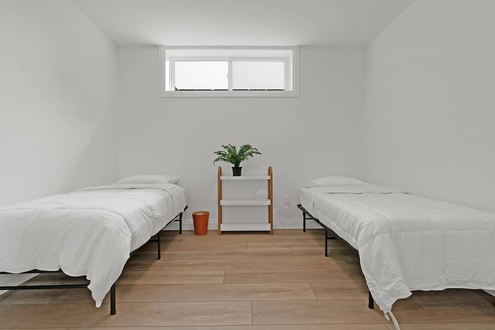 Photo of Bedroom in Bowmanville