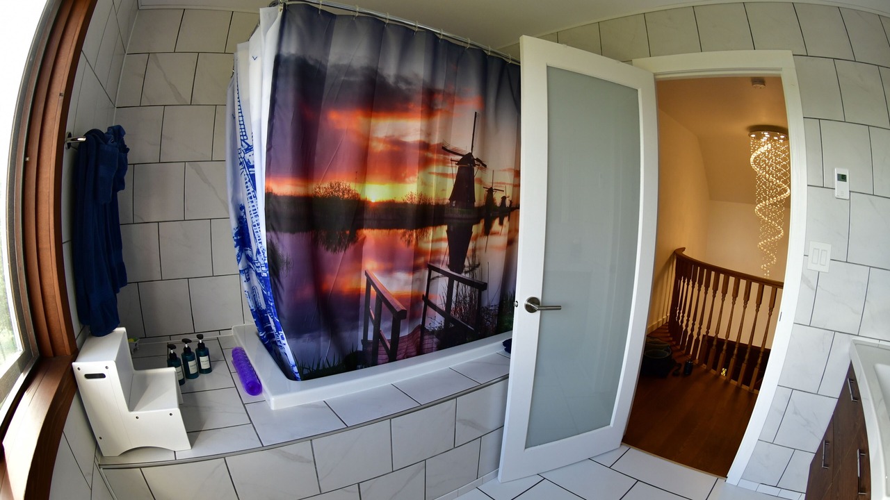 Photo of Bathroom in 70 Mile House