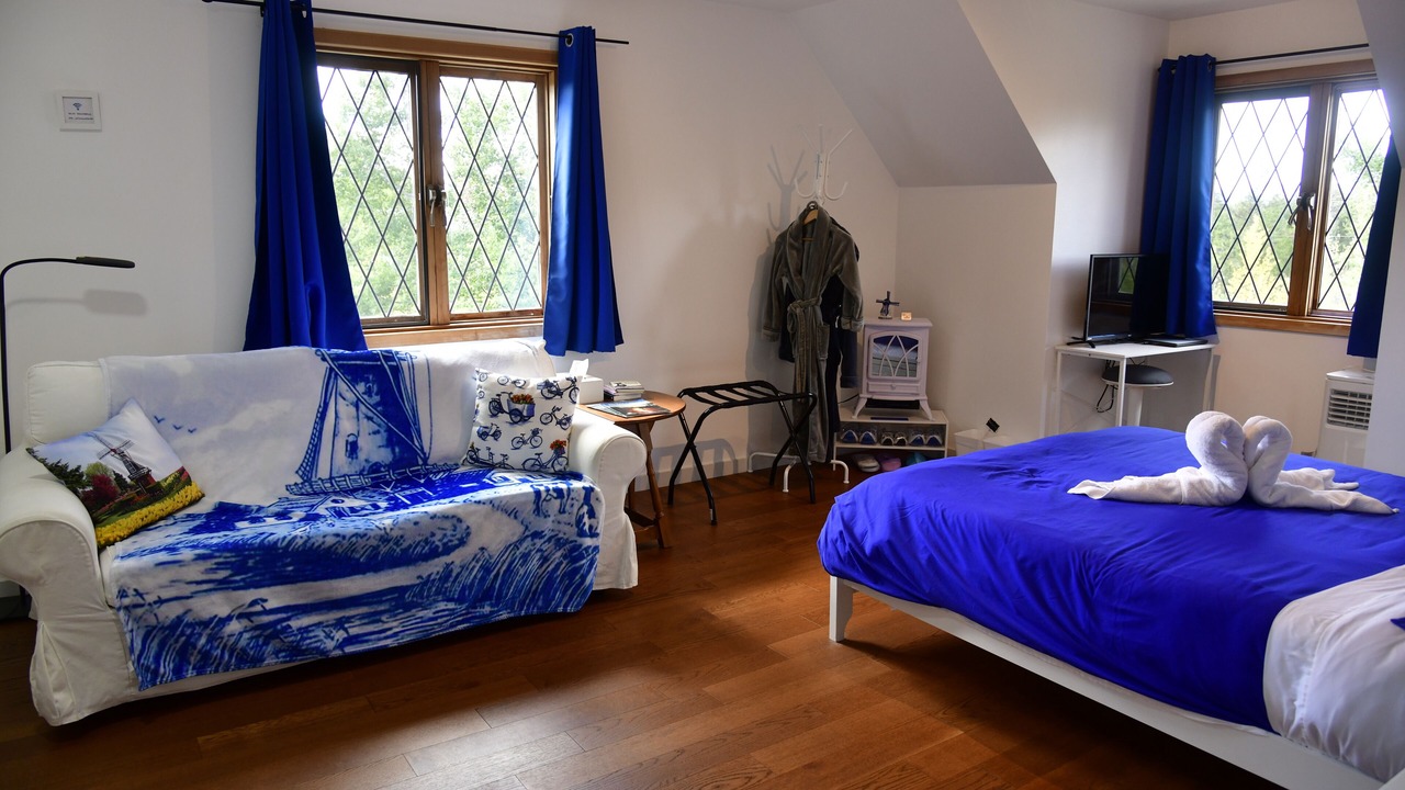Photo of Bedroom in 70 Mile House