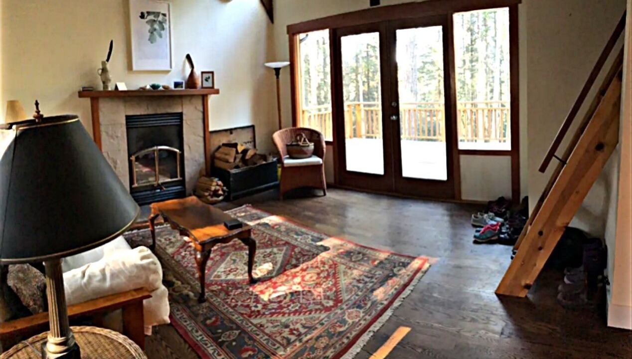 Photo of Livingroom in Galiano
