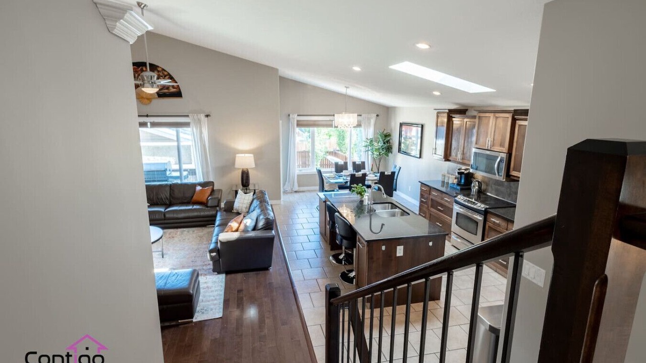 Photo of Livingroom in South Lethbridge