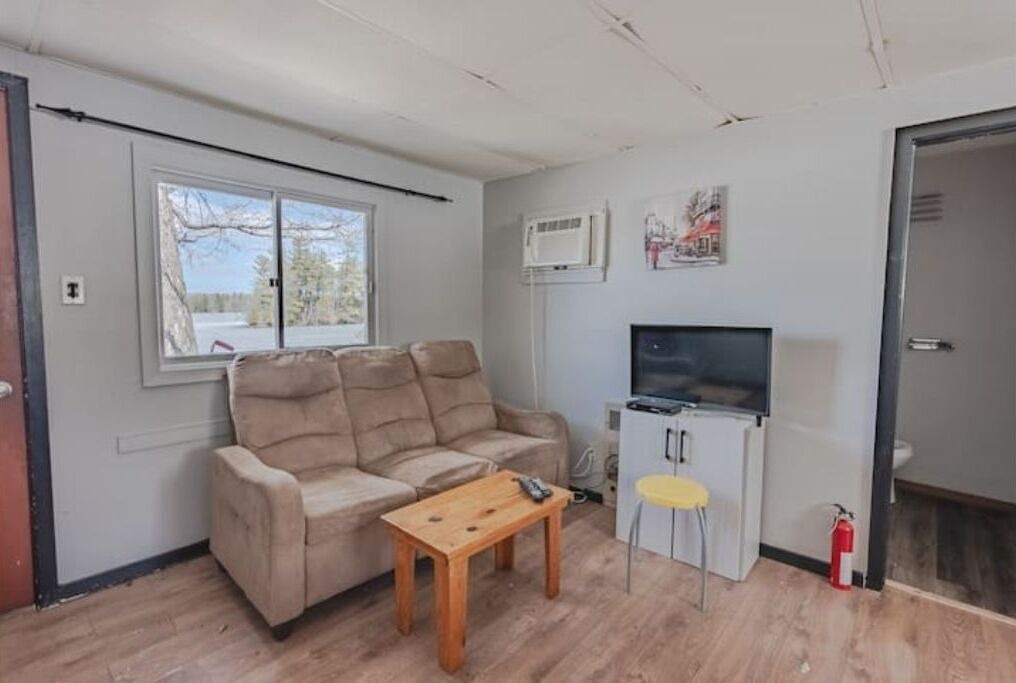 Photo of Livingroom in Frontenac