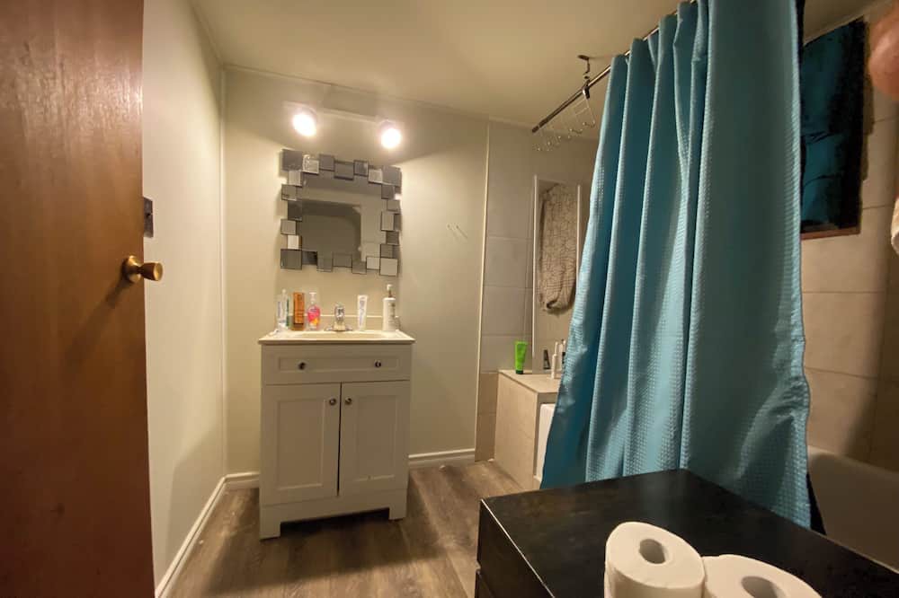 Photo of Bathroom in Grafton