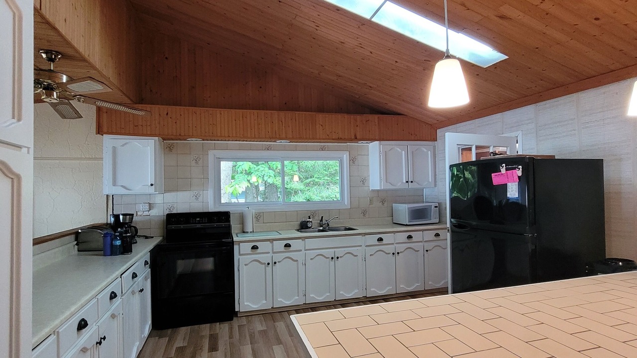 Photo of Kitchen in Algonquin Highlands