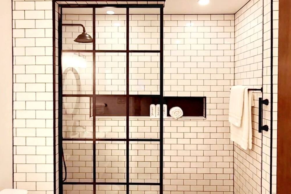 Photo of Bathroom in Port Carling