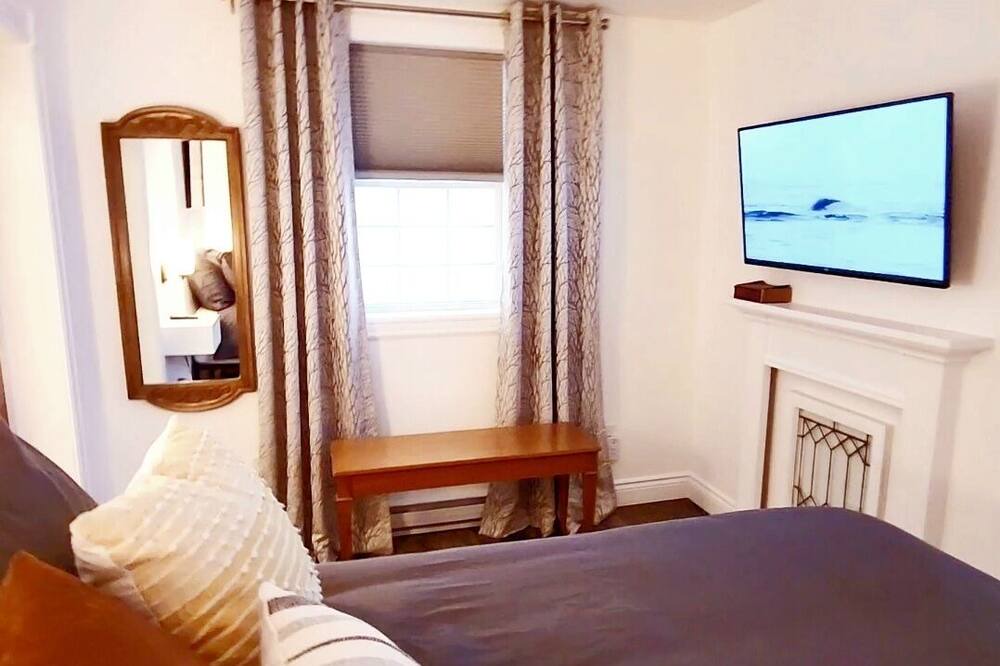 Photo of Bedroom in Port Carling