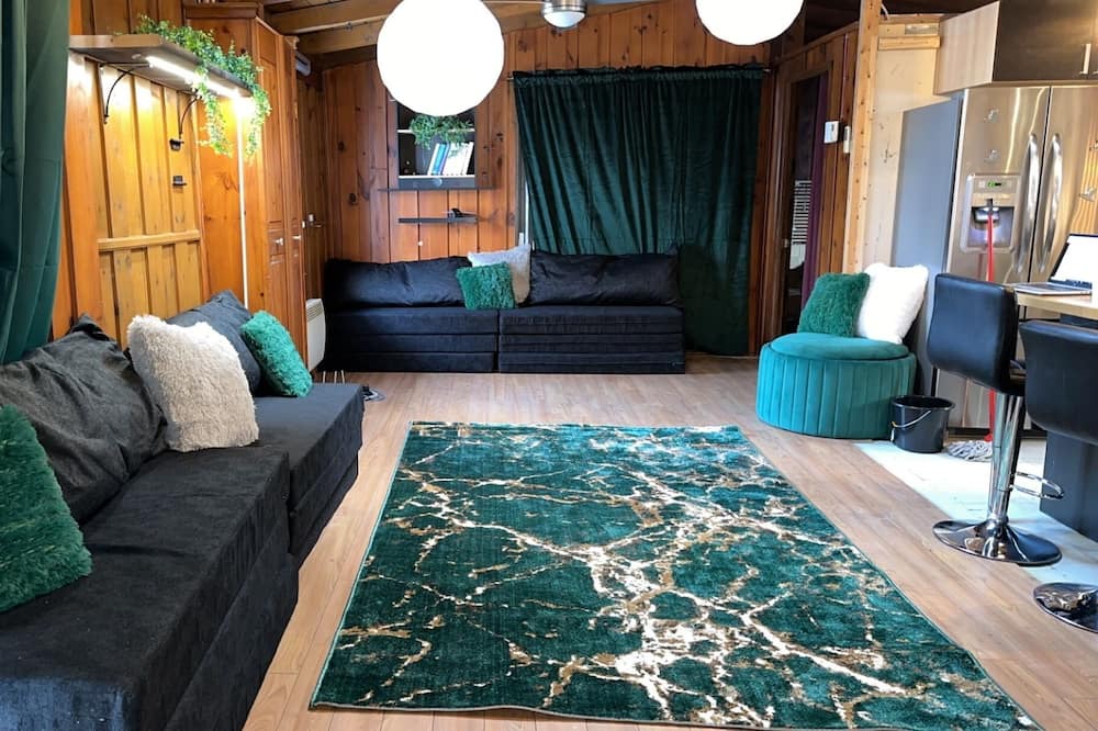 Photo of Livingroom in Sainte-Marthe-sur-le-Lac