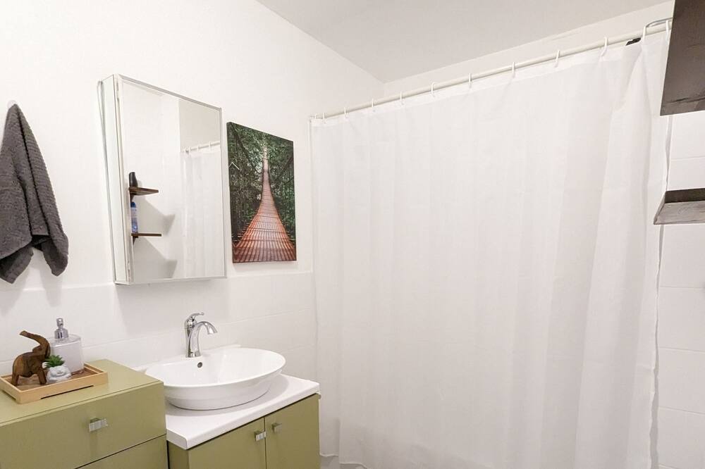 Photo of Bathroom in Verdun
