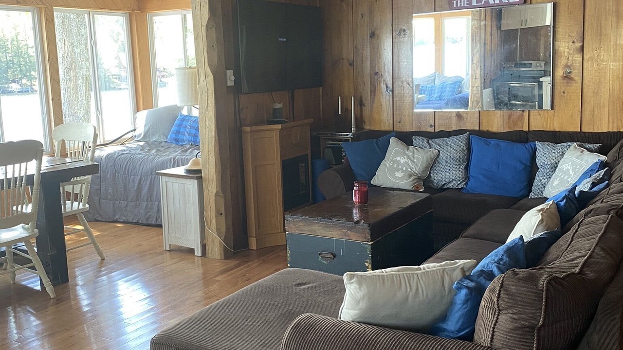 Photo of Livingroom in North Kawartha