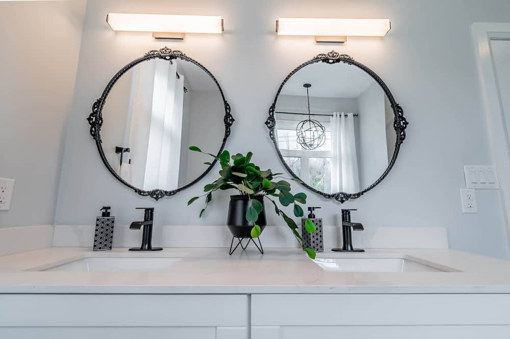 Photo of Bathroom in Niagara Falls