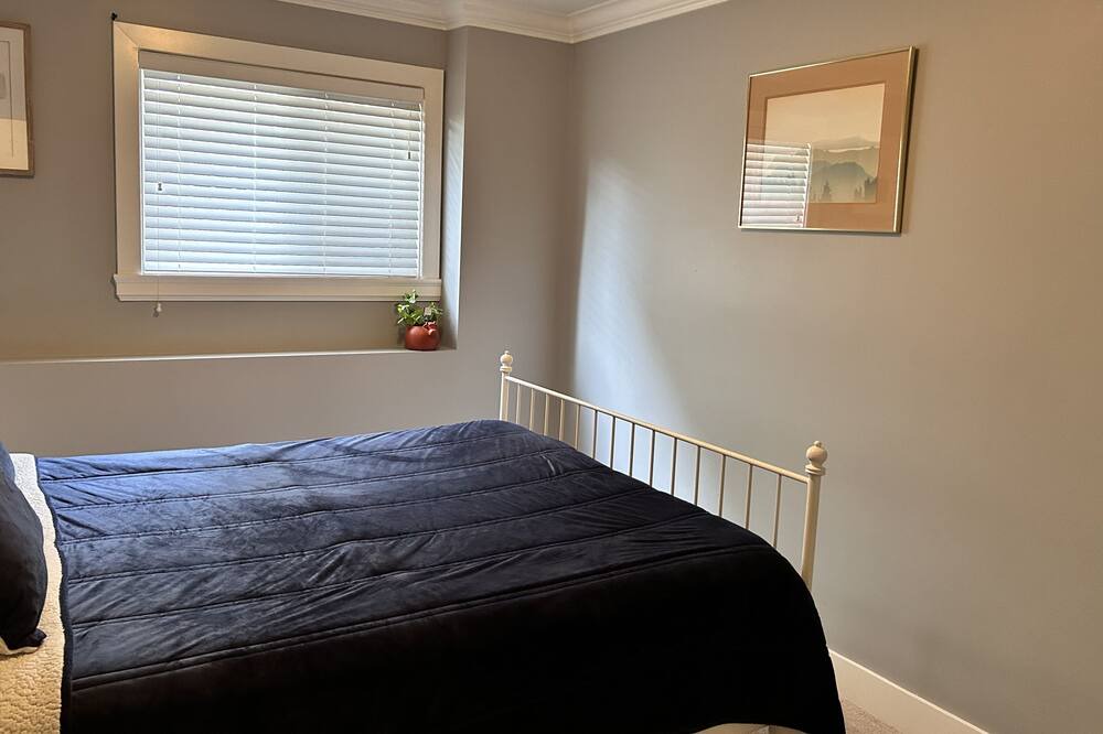 Photo of Bedroom in Guildford