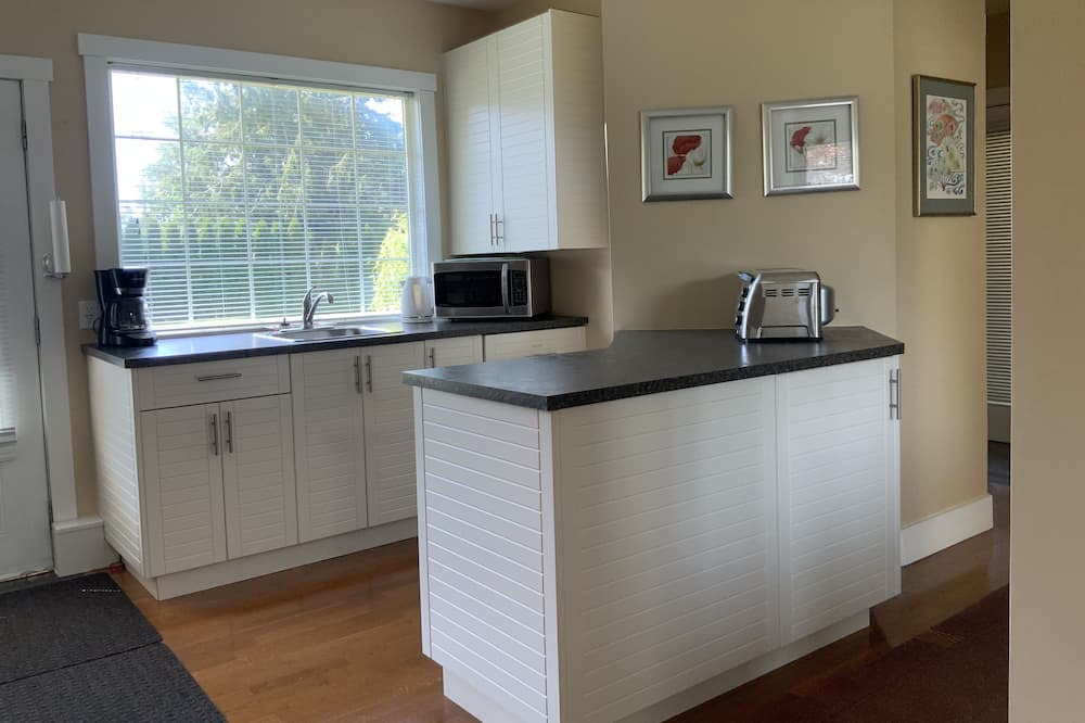 Photo of Kitchen in Saanich East