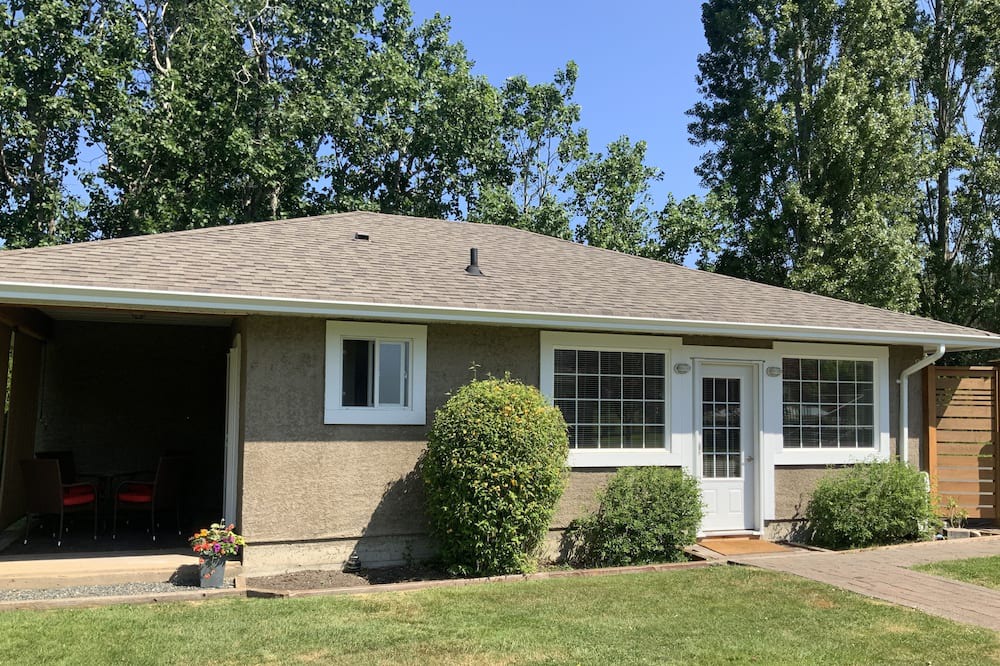 Photo of Outdoor in Saanich East