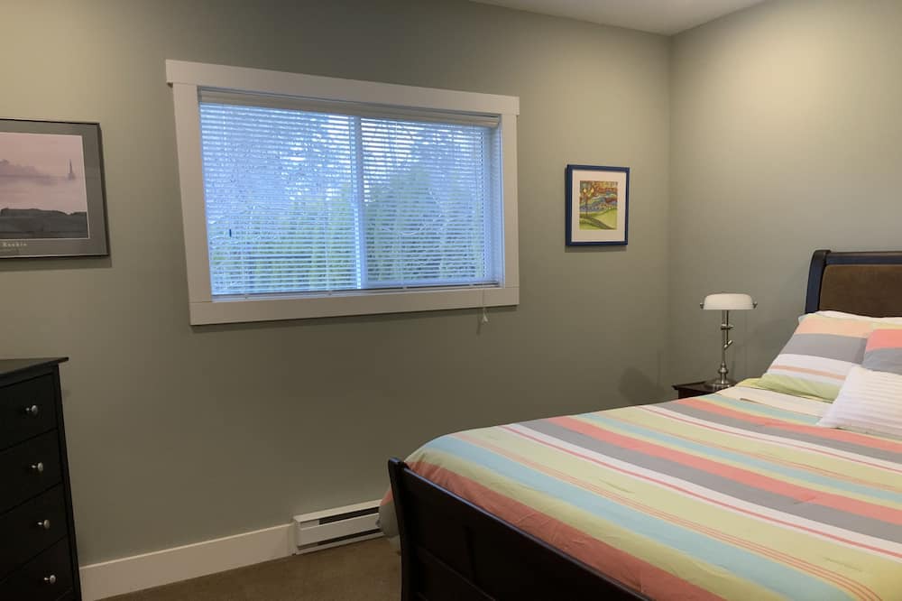 Photo of Bedroom in Saanich East
