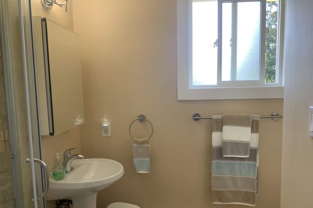 Photo of Bathroom in Saanich East