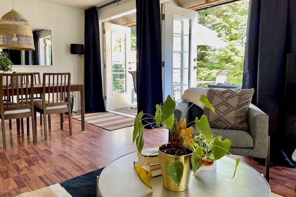 Photo of Livingroom in Port Moody