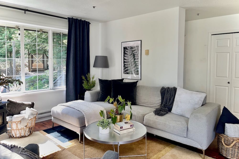 Photo of Livingroom in Port Moody