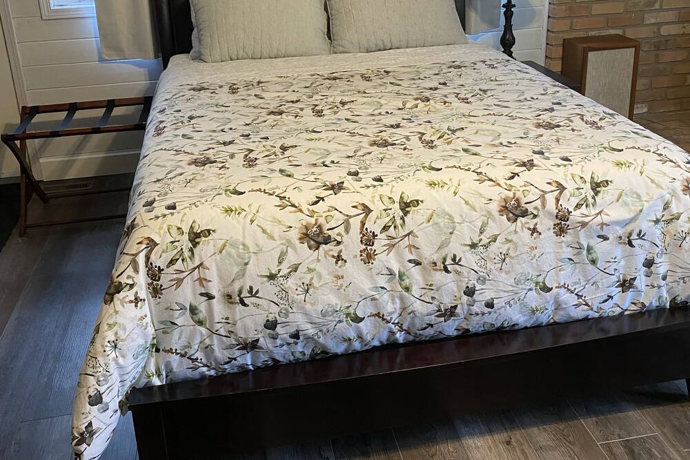 Photo of Bedroom in Sandy Hook