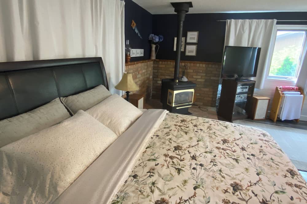 Photo of Bedroom in Sandy Hook