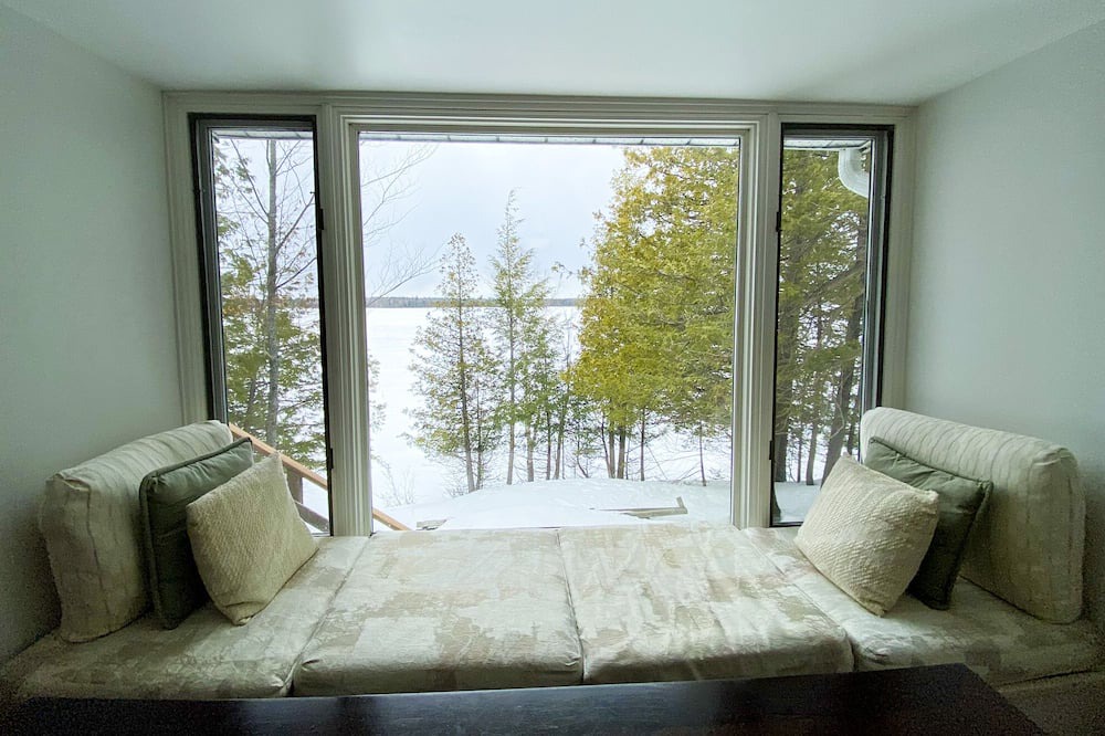 Photo of Livingroom in Lanark Highlands