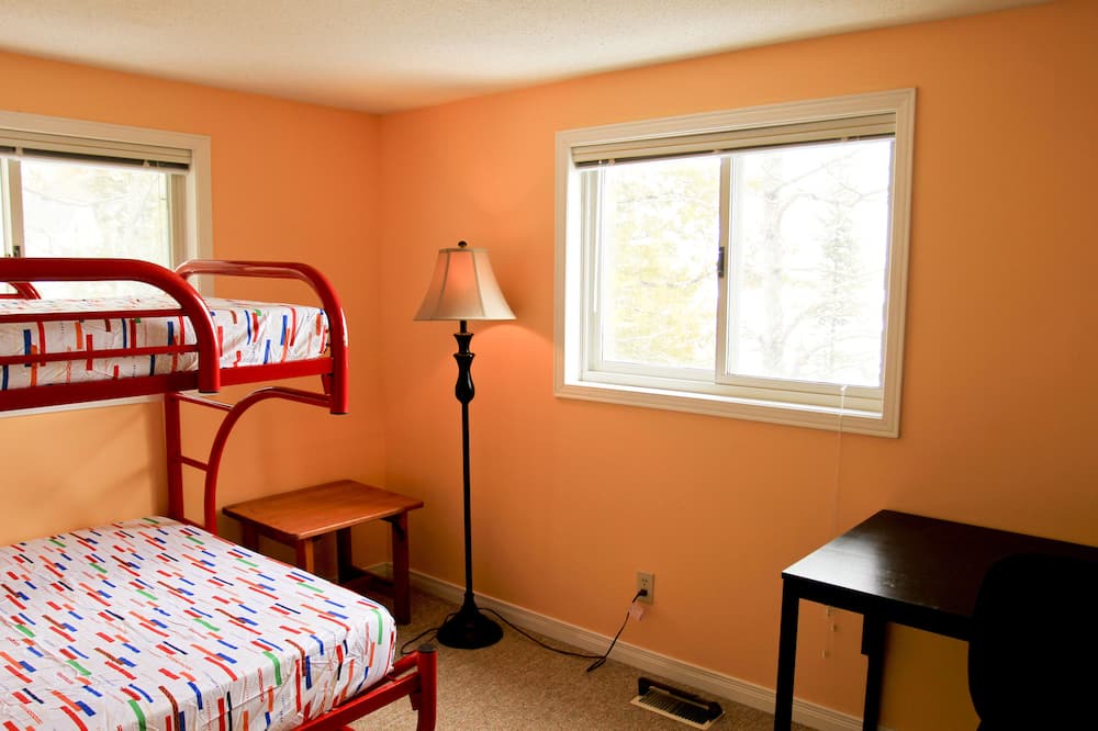 Photo of Bedroom in Lanark Highlands