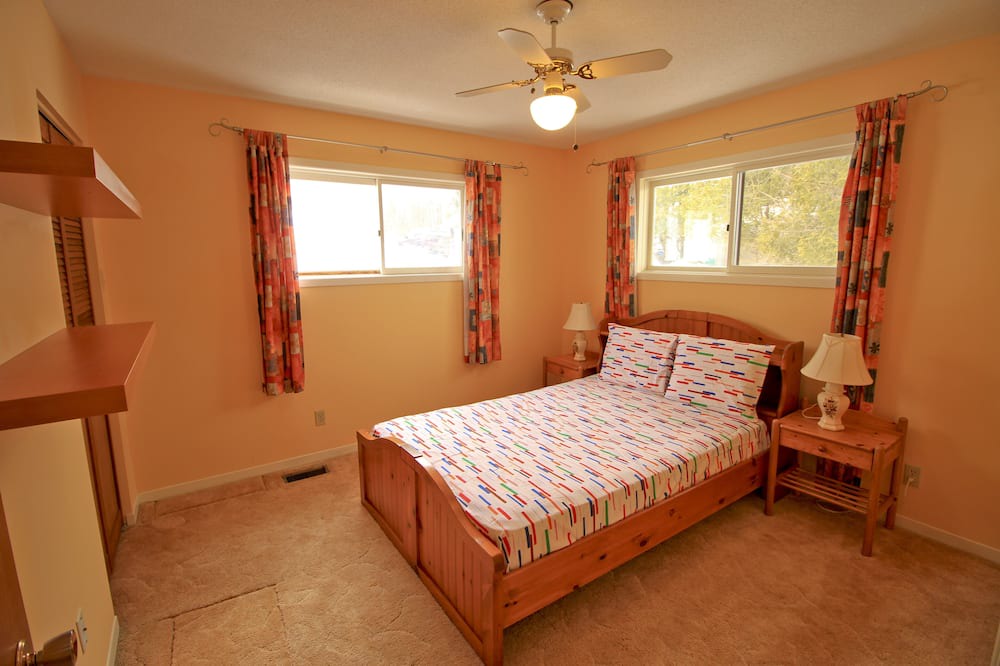 Photo of Bedroom in Lanark Highlands